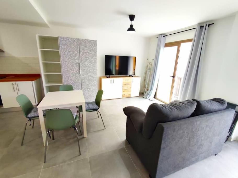 Apartament Near The Ocean In Playa San Juan Екстериор снимка