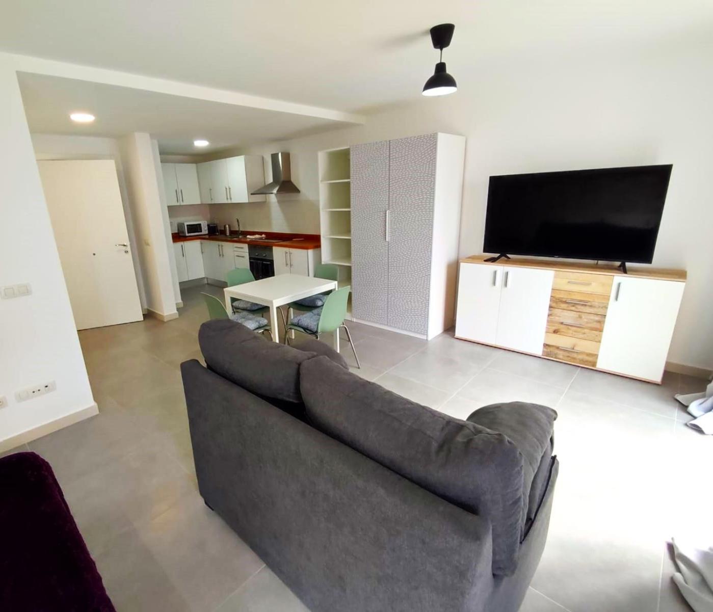 Apartament Near The Ocean In Playa San Juan Екстериор снимка