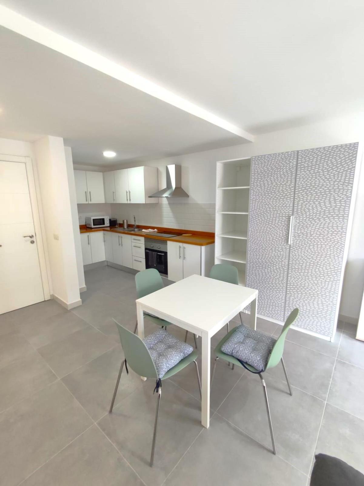 Apartament Near The Ocean In Playa San Juan Екстериор снимка